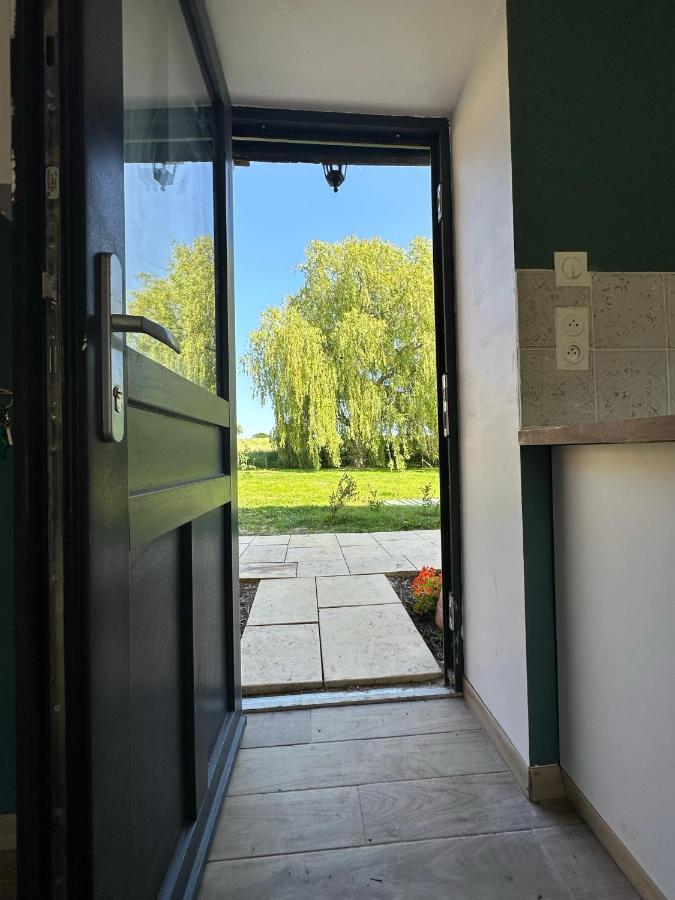 Gite Confortable Au Milieu Des Pres - La Ferme De Montigny Neauphe-Sur-Dive Εξωτερικό φωτογραφία