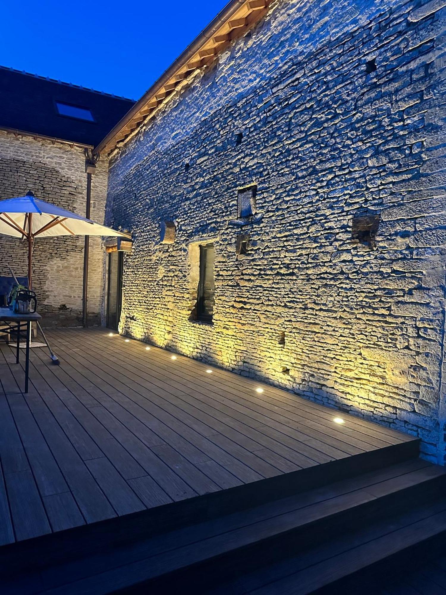 Gite Confortable Au Milieu Des Pres - La Ferme De Montigny Neauphe-Sur-Dive Εξωτερικό φωτογραφία
